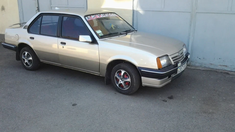 Opel Ascona 3