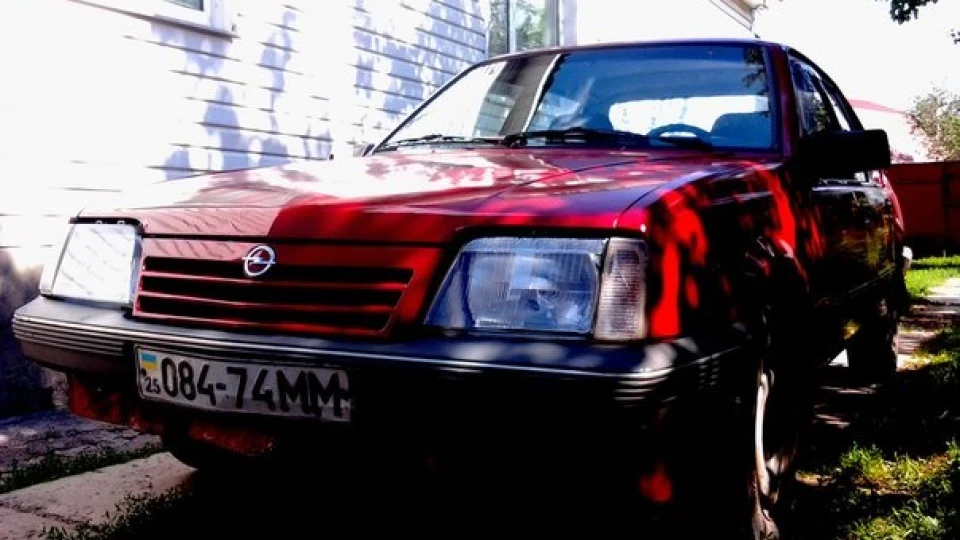 Opel Ascona 2
