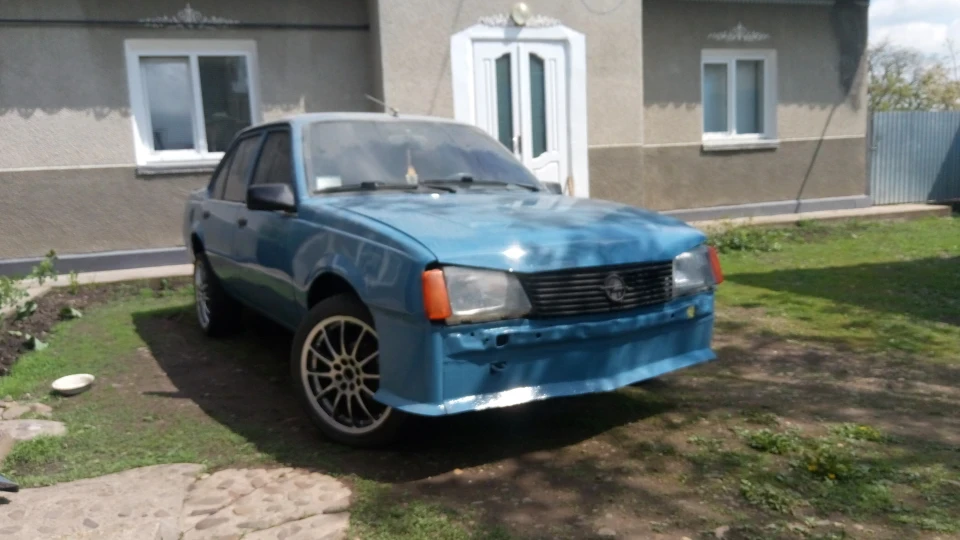 Opel Ascona 5