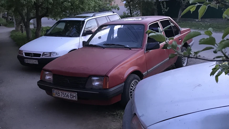 Opel Ascona 2