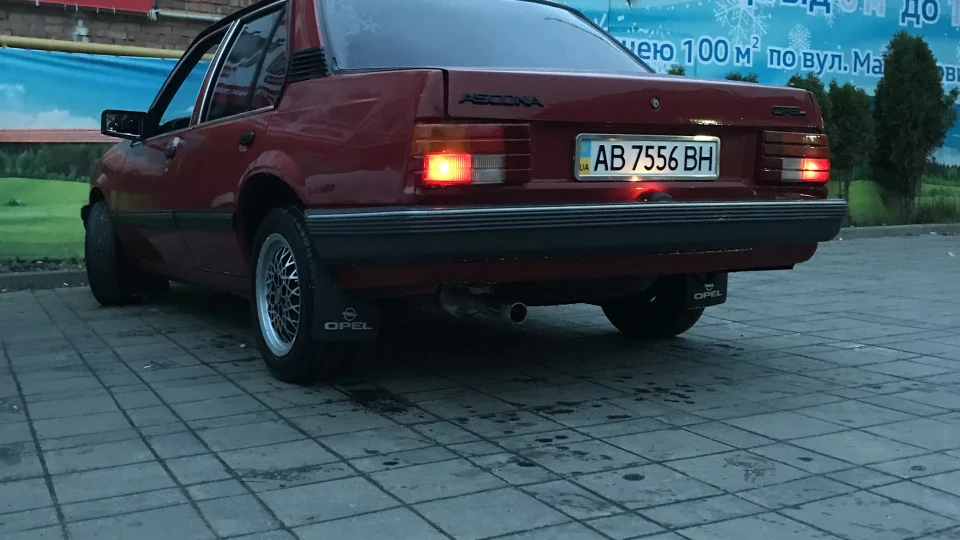 Opel Ascona 4