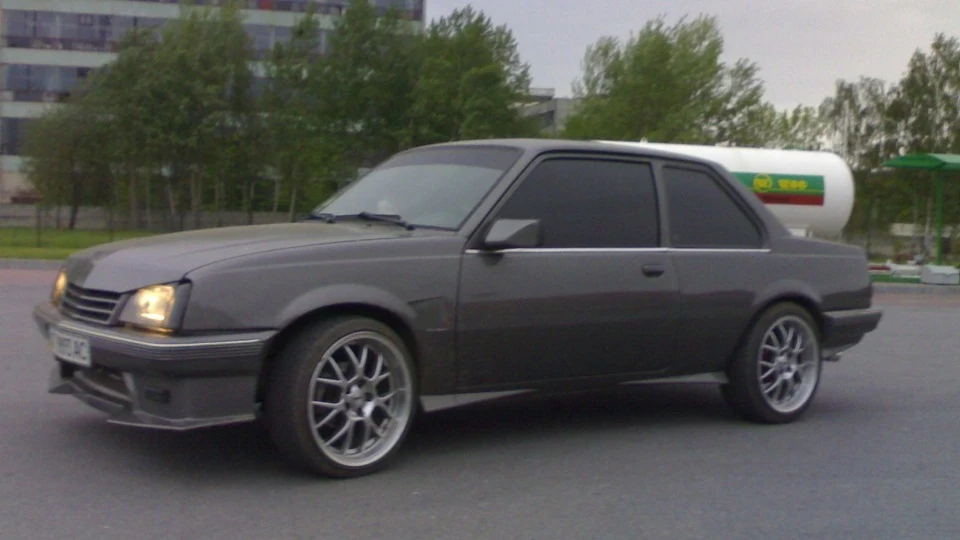 Opel Ascona 5