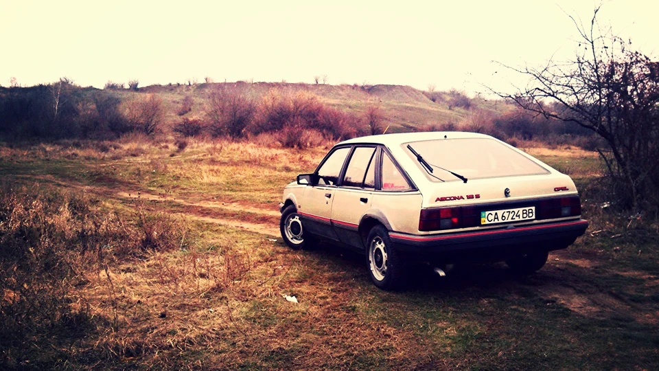 Opel Ascona 1.6 S 2