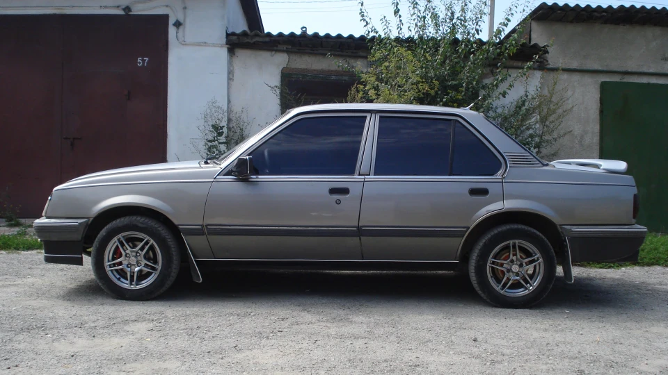 Opel Ascona 16N LS 2