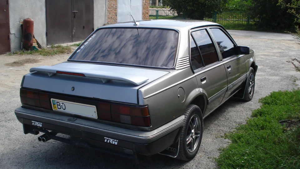 Opel Ascona 16N LS 3