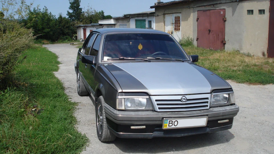Opel Ascona 16N LS 5