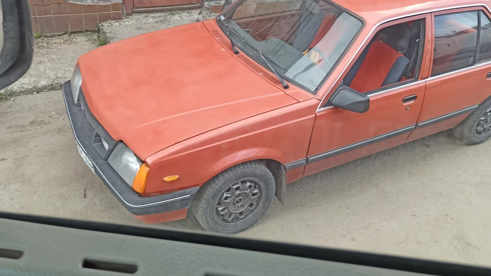 Opel Ascona 1.6sh