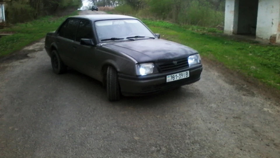 Opel Ascona 1.8