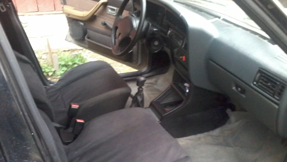 Opel Ascona 1.8 3