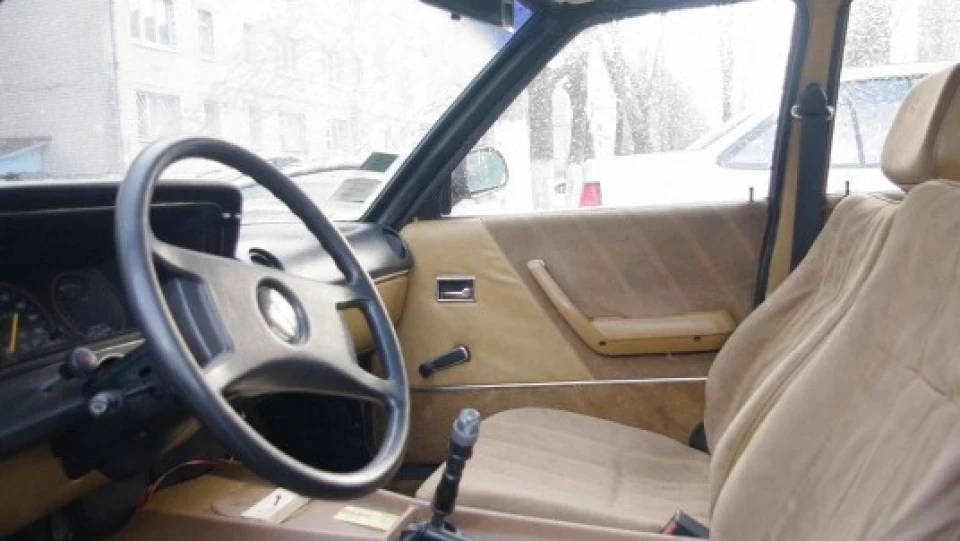 Opel Ascona 2.0 Mustang 4