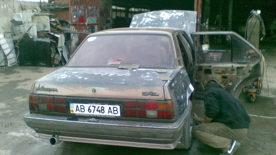 Opel Ascona (4) до ремонту 3