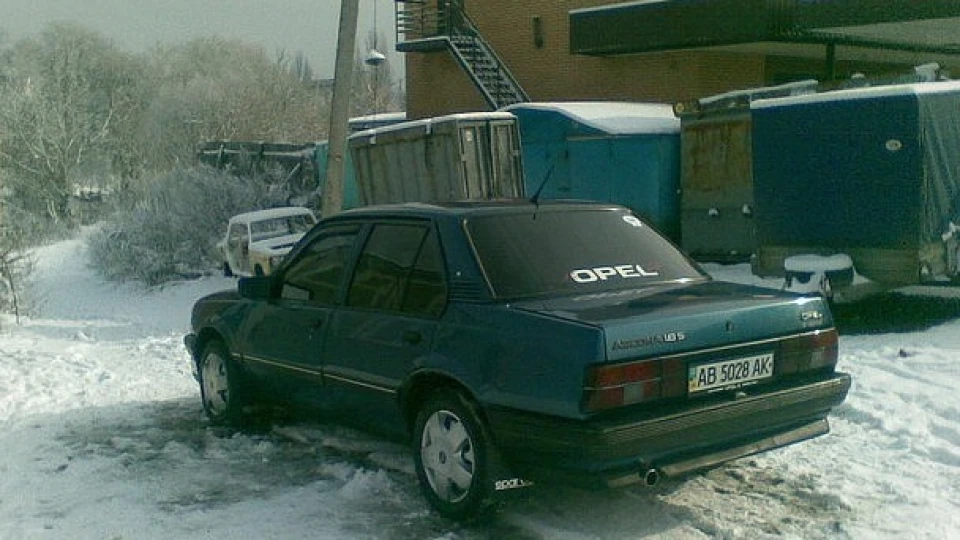 Opel Ascona (5) 1.8SE 2