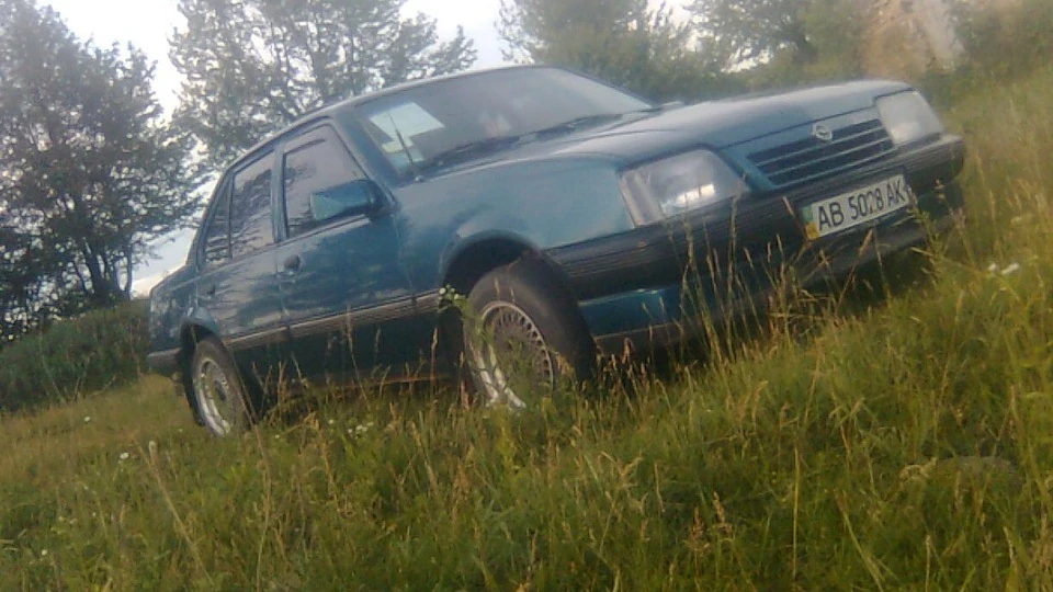 Opel Ascona (5) 1.8SE 5