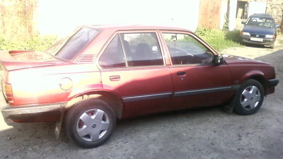 Opel Ascona асичка 4