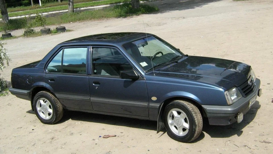 Opel Ascona Асконіо 3