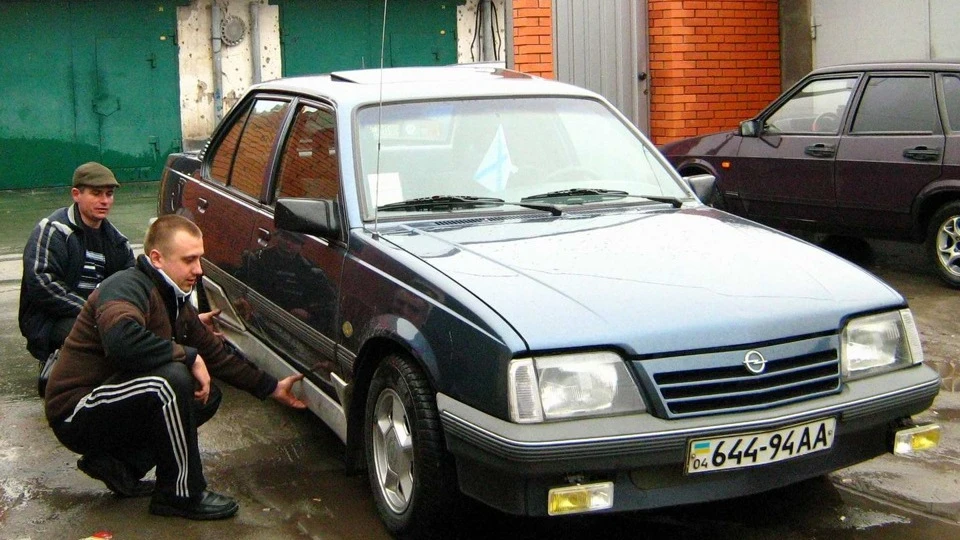 Opel Ascona Асконіо 4