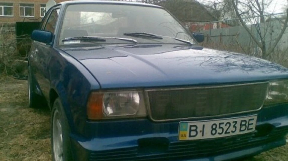 Opel Ascona "B" [coupe] 4