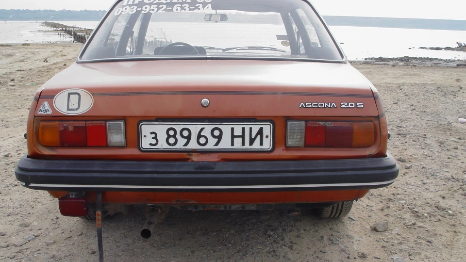 Opel Ascona Berlina 2.0S 5