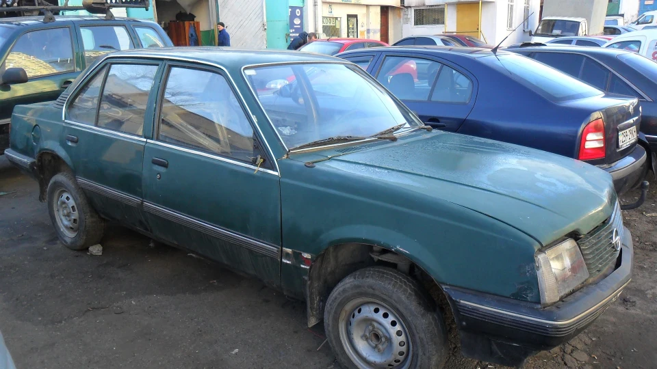 Opel Ascona C20ne 2