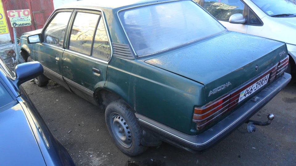 Opel Ascona C20ne 3