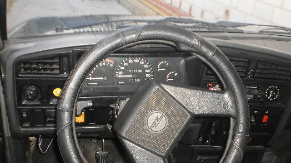 Opel Ascona Coupe 3
