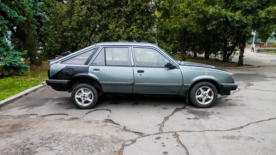 Opel Ascona Cross Бджола 3