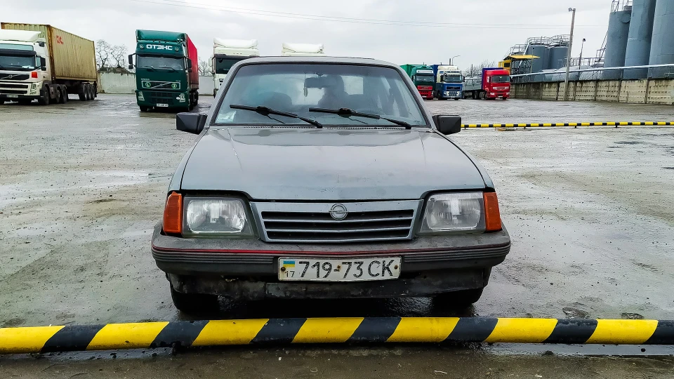 Opel Ascona Cross Бджола 5