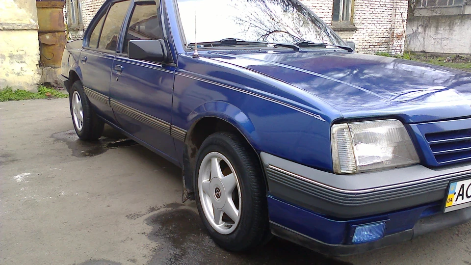 Opel Ascona E16NZ 5