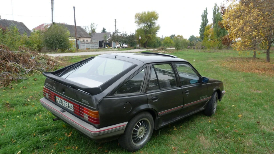 Opel Ascona GT 3