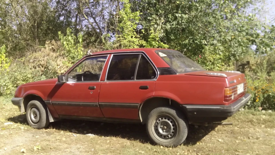 Opel Ascona червоний диявол 1.6 SV 2