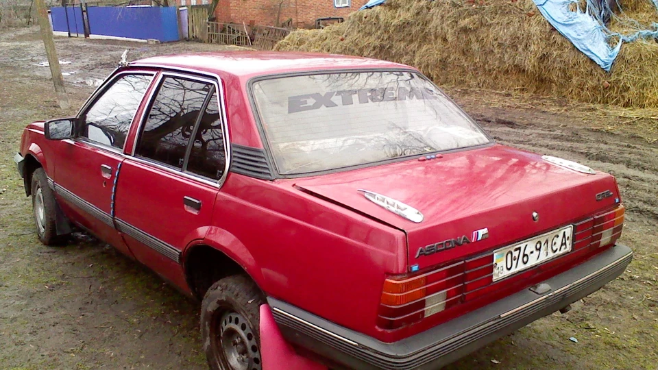 Opel Ascona червоний диявол 1.6 SV 5