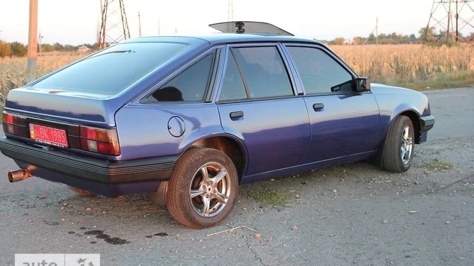 Opel Ascona LS 2