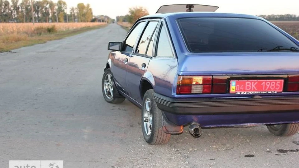 Opel Ascona LS 4