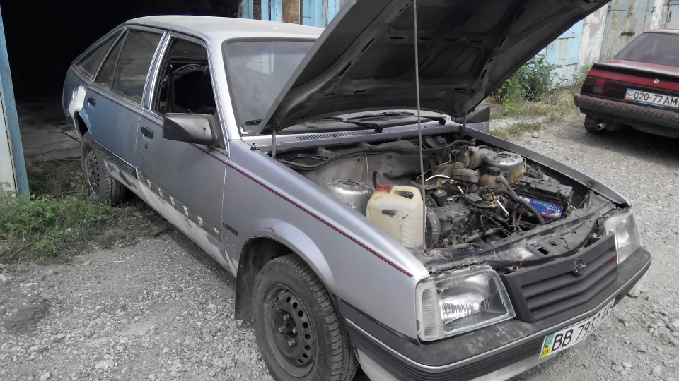 Opel Ascona luxus 1.6Sh 2