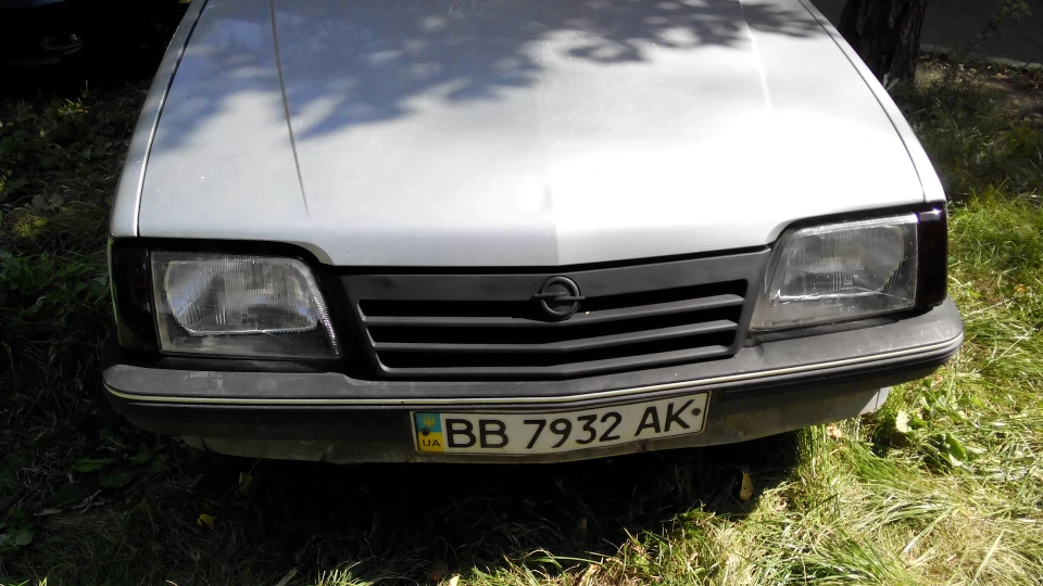 Opel Ascona luxus 1.6Sh 5