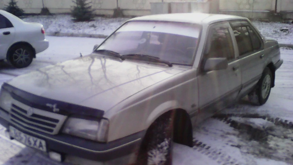 Opel Ascona малиХа 3