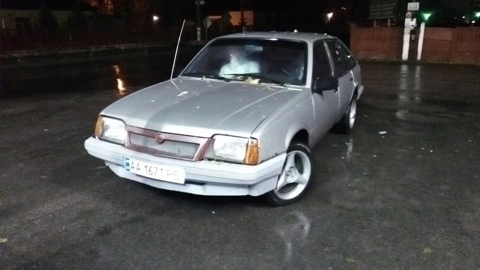 Opel Ascona Однорічка 2