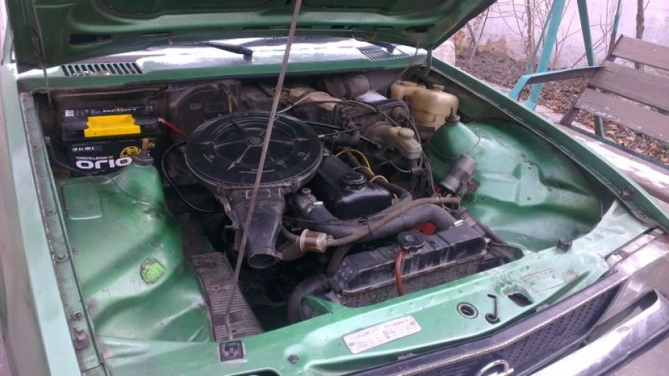 Opel Ascona OEM X30XE Brown 4