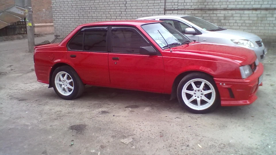 Opel Ascona ПРОСТО ЛАСТІВКА