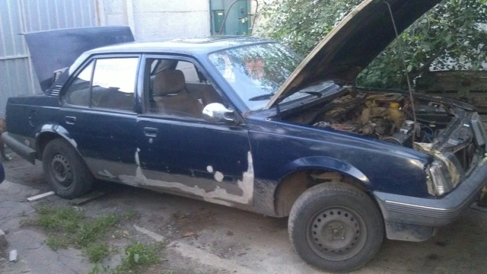 Opel Ascona С 1.6 SV 3