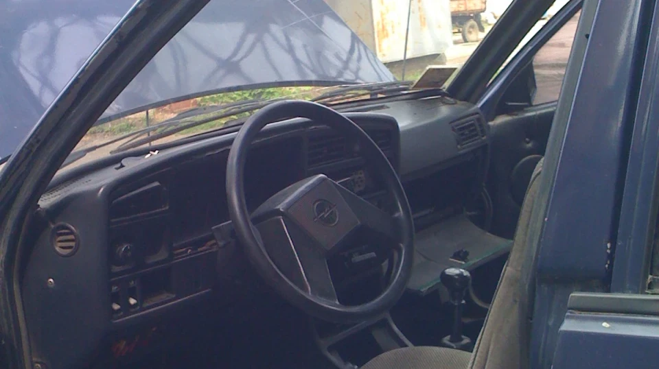 Opel Ascona Синя мася..)))