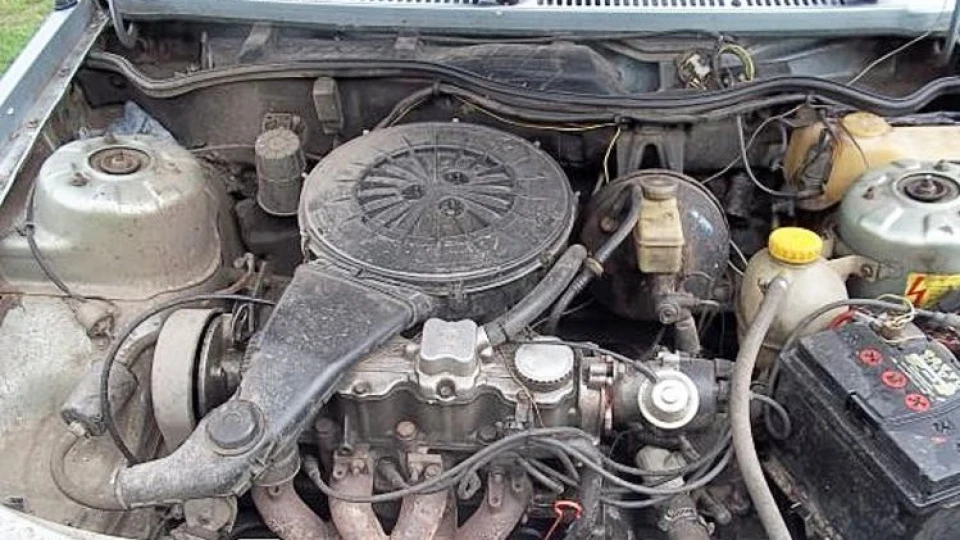 Opel Ascona Темно-сірий,1.6 моно+газ