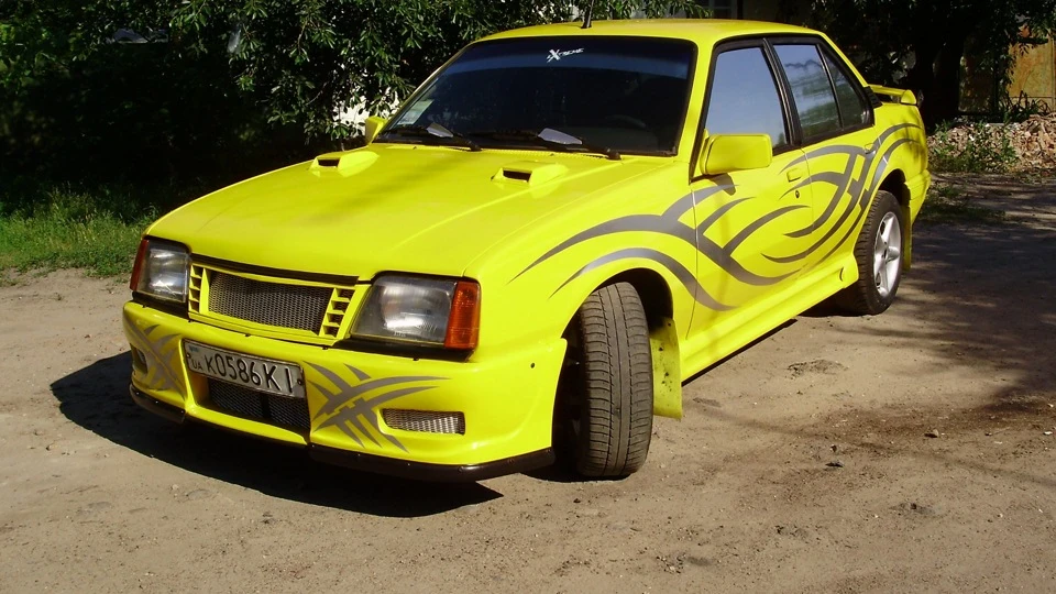 Opel Ascona yellow star 5