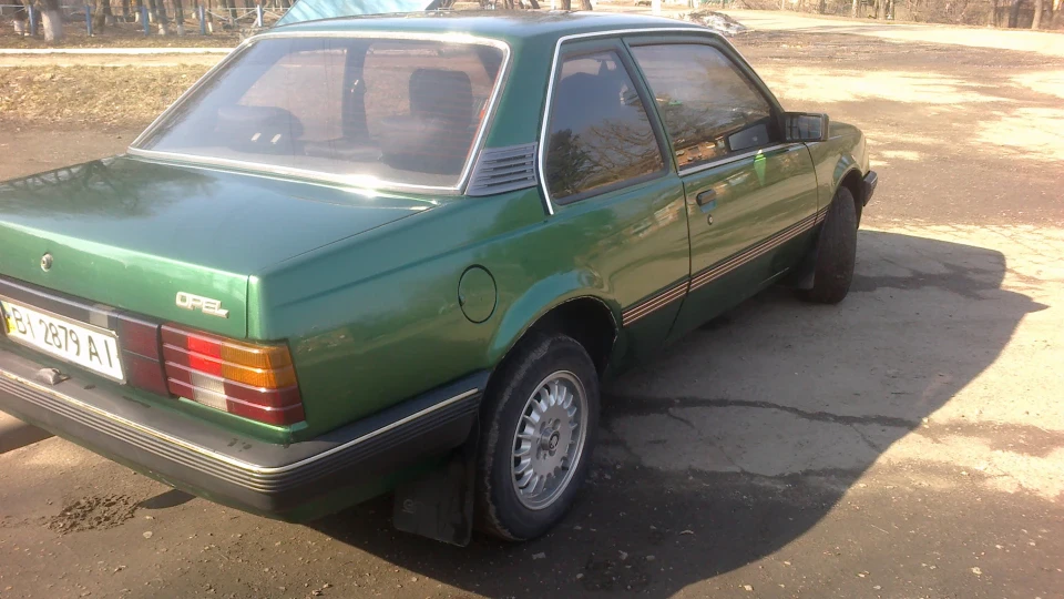 Opel Ascona Зелений дизелек 4