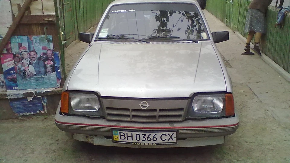 Opel Ascona Житі/Спорт 3