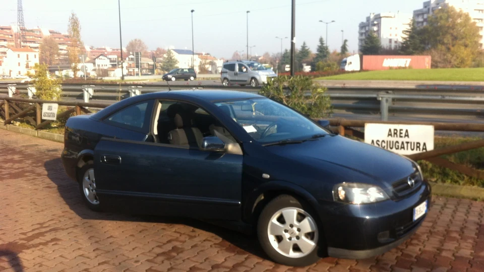 Opel Astra Coupe Bertone 1.8 92kw benzin 2