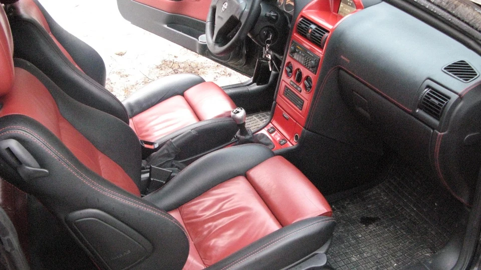 Opel Astra Coupe Bertone 2.0 Turbo 2