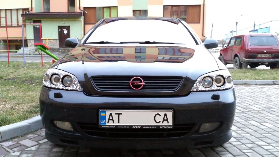 Opel Astra Coupe Bertone Turbo@Glam Skulls 2