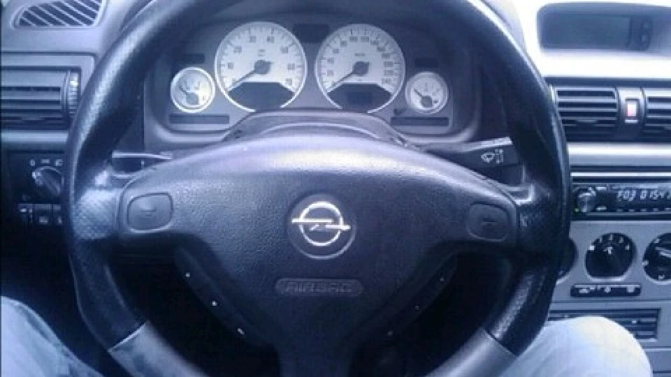 Opel Astra Coupe Bertone Turbo 2
