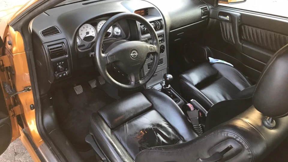 Opel Astra Coupe Bertone X18XE1 3
